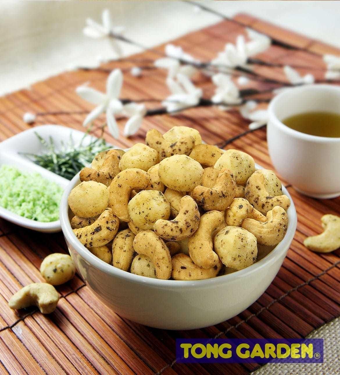 Seaweed & Wasabi Cashew Nuts Mixed Macadamias